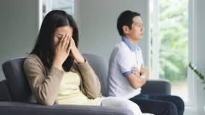 Cara Menghadapi Pacar Cowok yang Posesif