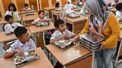 Mengapa Presiden Prabowo Mempertaruhkan Kepemimpinan Dengan Tetap Menjalankan MBG ? Chek Fakta Simulasi Rp 1 Triliun Per Hari: Ke Mana Uang Rakyat Mengalir?