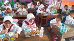 Jadi Sorotan Publik!;  Ini Jawaban Ketua Banggar DPR RI dan Istana Soal MBG dalam Anggaran Pendidikan