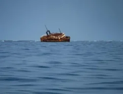 Kapal Angkut Puluhan Warga Negara Indonesia Tenggelam di Perairan Malaysia: 23 Selamat, 14 Hilang