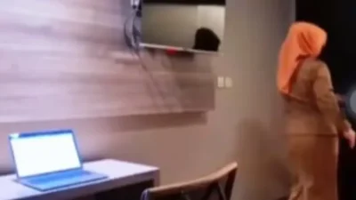 Link Video Guru Bahasa Inggris ini Viral di TikTok dan X Jadi Buruan Netizen, Apa Isinya?