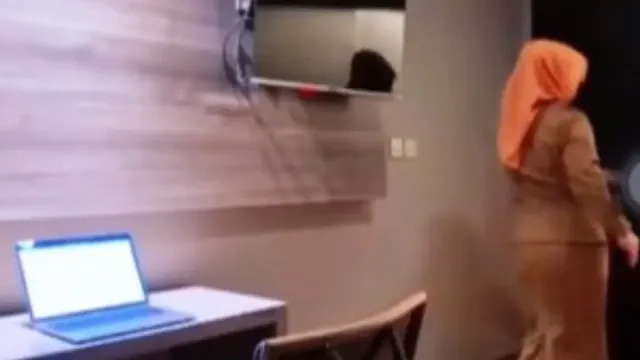 Link Video Guru Bahasa Inggris ini Viral di TikTok dan X Jadi Buruan Netizen, Apa Isinya?