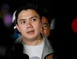 Sikap Adem Ayem Seskab Teddy Indra Wijaya Mencurigakan atas Tudingan Gay