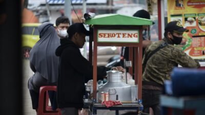 Tren Pasar Kuliner Saat Ini: Peluang Usaha, Tantangan, dan Strategi Pemasarannya