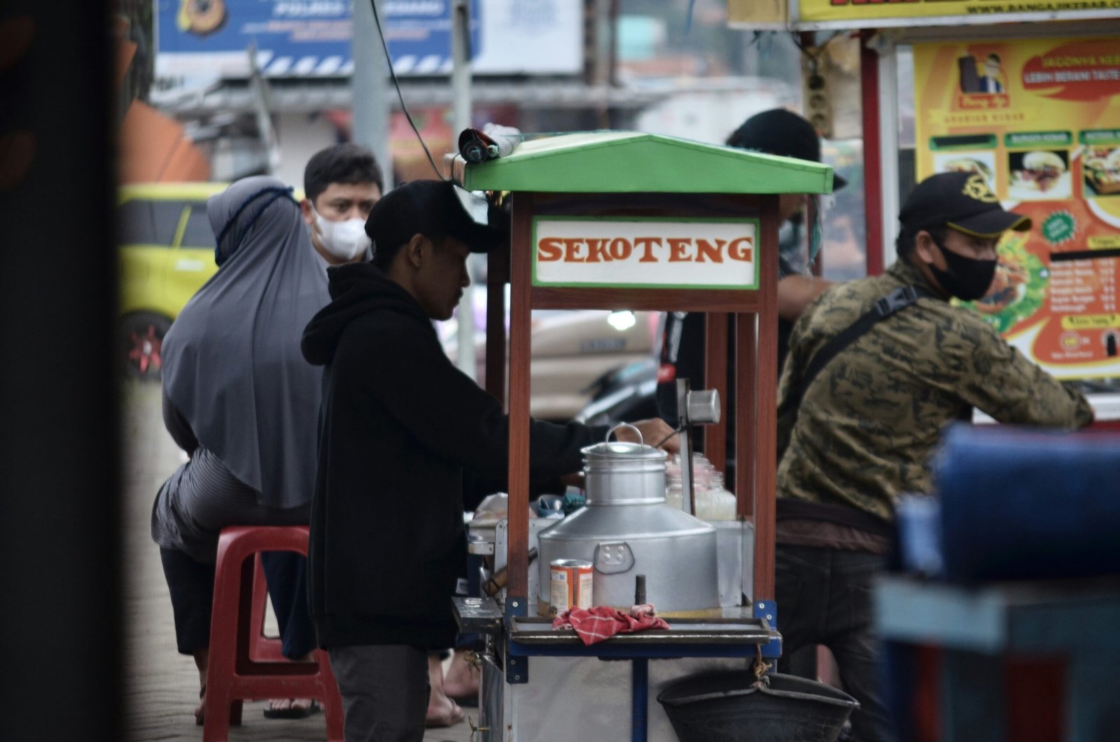Tren Pasar Kuliner Saat Ini: Peluang Usaha, Tantangan, dan Strategi Pemasarannya